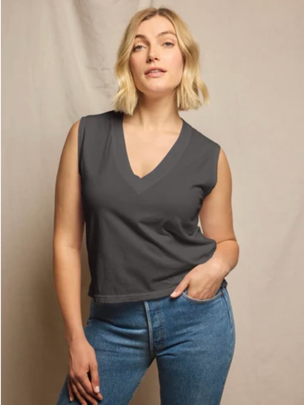 PerfectWhiteTee Margot Crispy Cotton V-Neck Tank Top Vintage Black